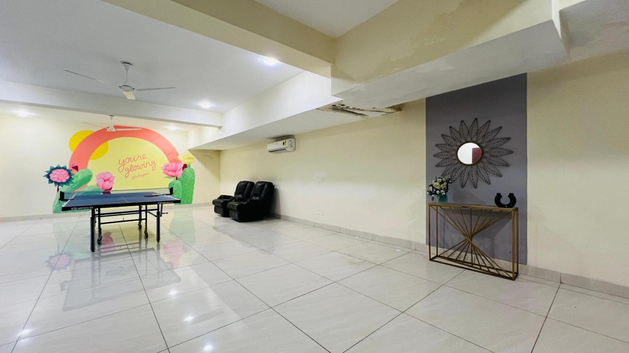 Bluo Studio5 Golf Course Road - Gym, Terrace Garden Gurgaon Exterior foto