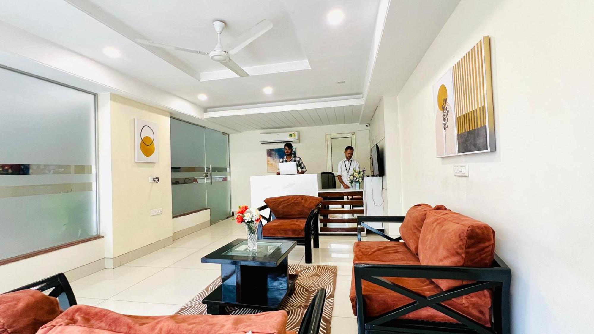 Bluo Studio5 Golf Course Road - Gym, Terrace Garden Gurgaon Exterior foto
