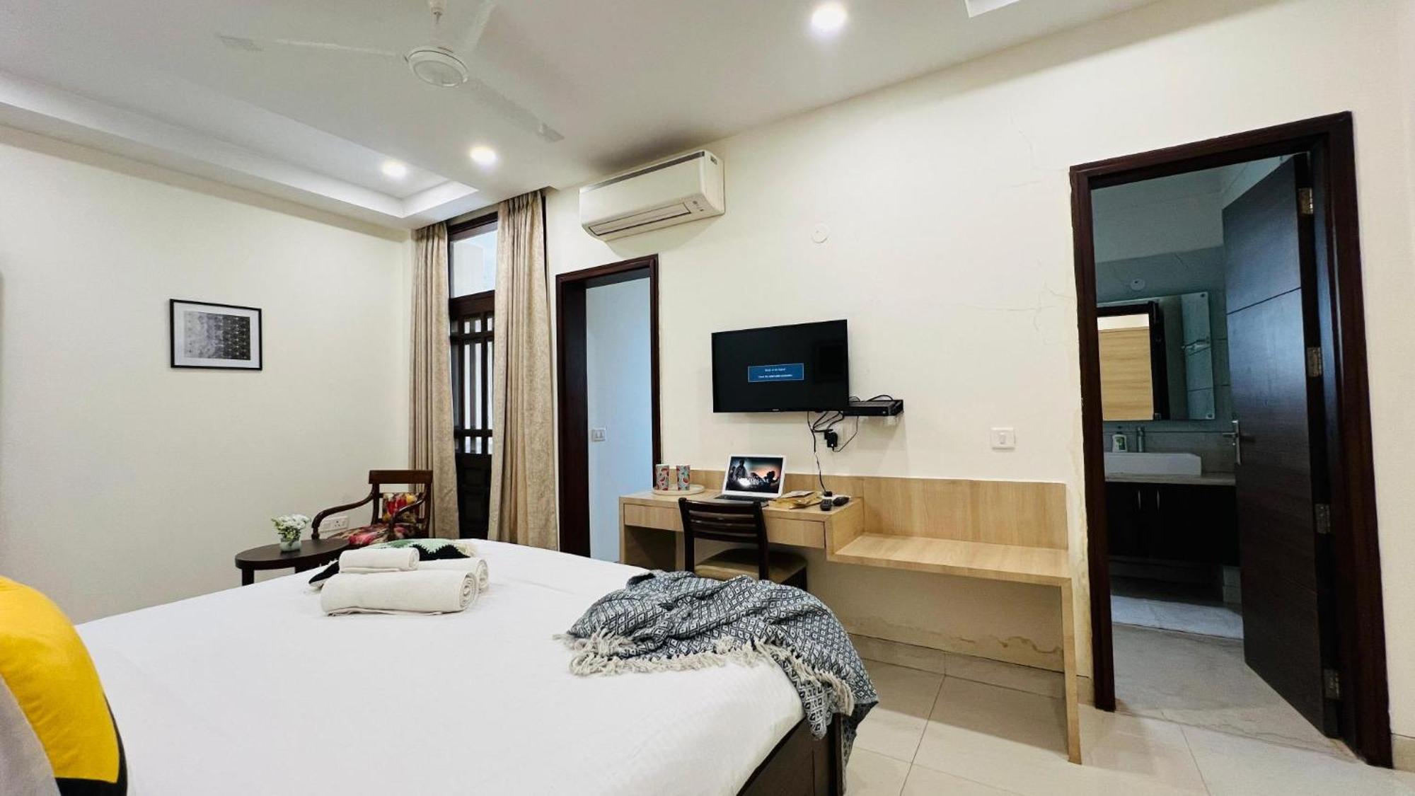 Bluo Studio5 Golf Course Road - Gym, Terrace Garden Gurgaon Exterior foto
